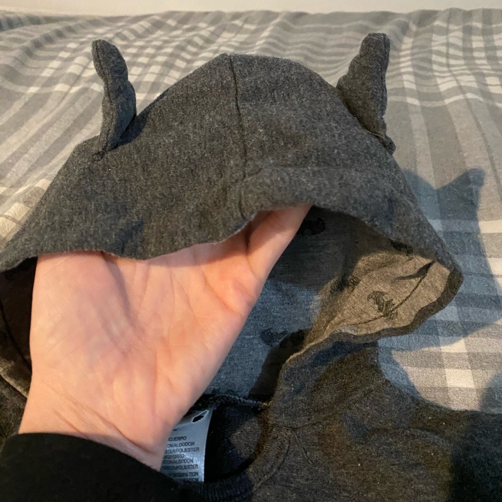‼️ No Longer Available ‼️ Adorable Batman Outfit. - Picture 2 of 4